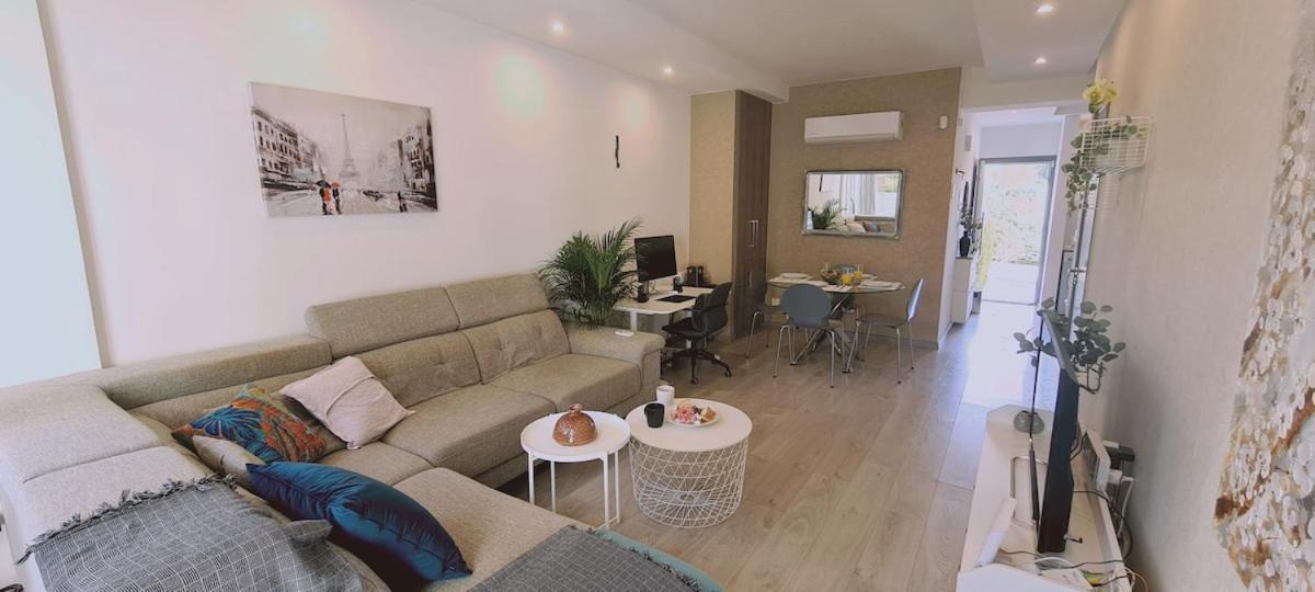Stay Downtown Retreat Limassol Luaran gambar